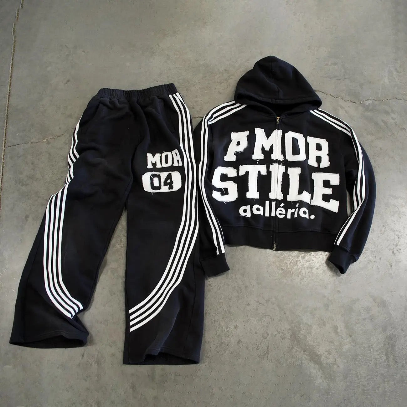 "AMOR STILE" TRACKSUIT SET